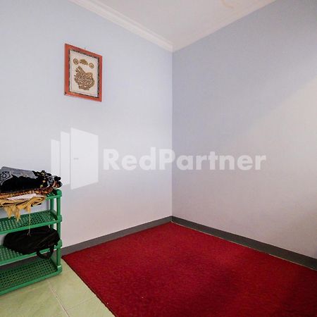 Swun Stay Inn At Sawahan Mitra Reddoorz Malang Exterior photo