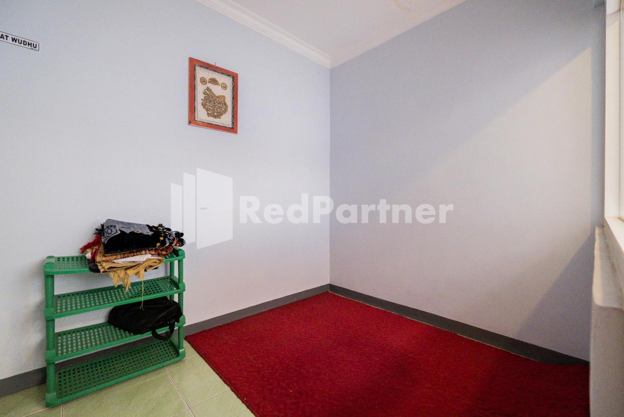 Swun Stay Inn At Sawahan Mitra Reddoorz Malang Exterior photo