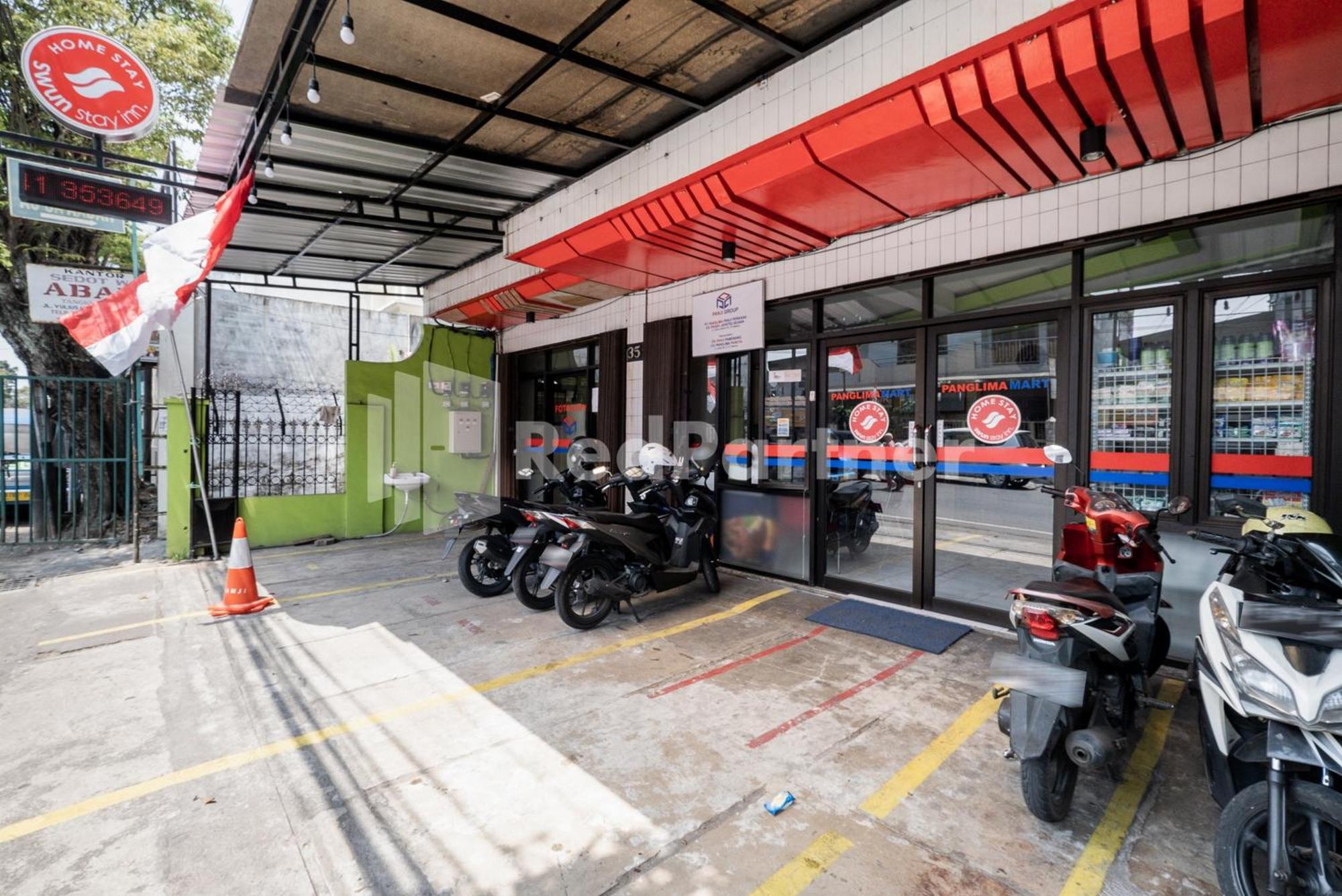 Swun Stay Inn At Sawahan Mitra Reddoorz Malang Exterior photo