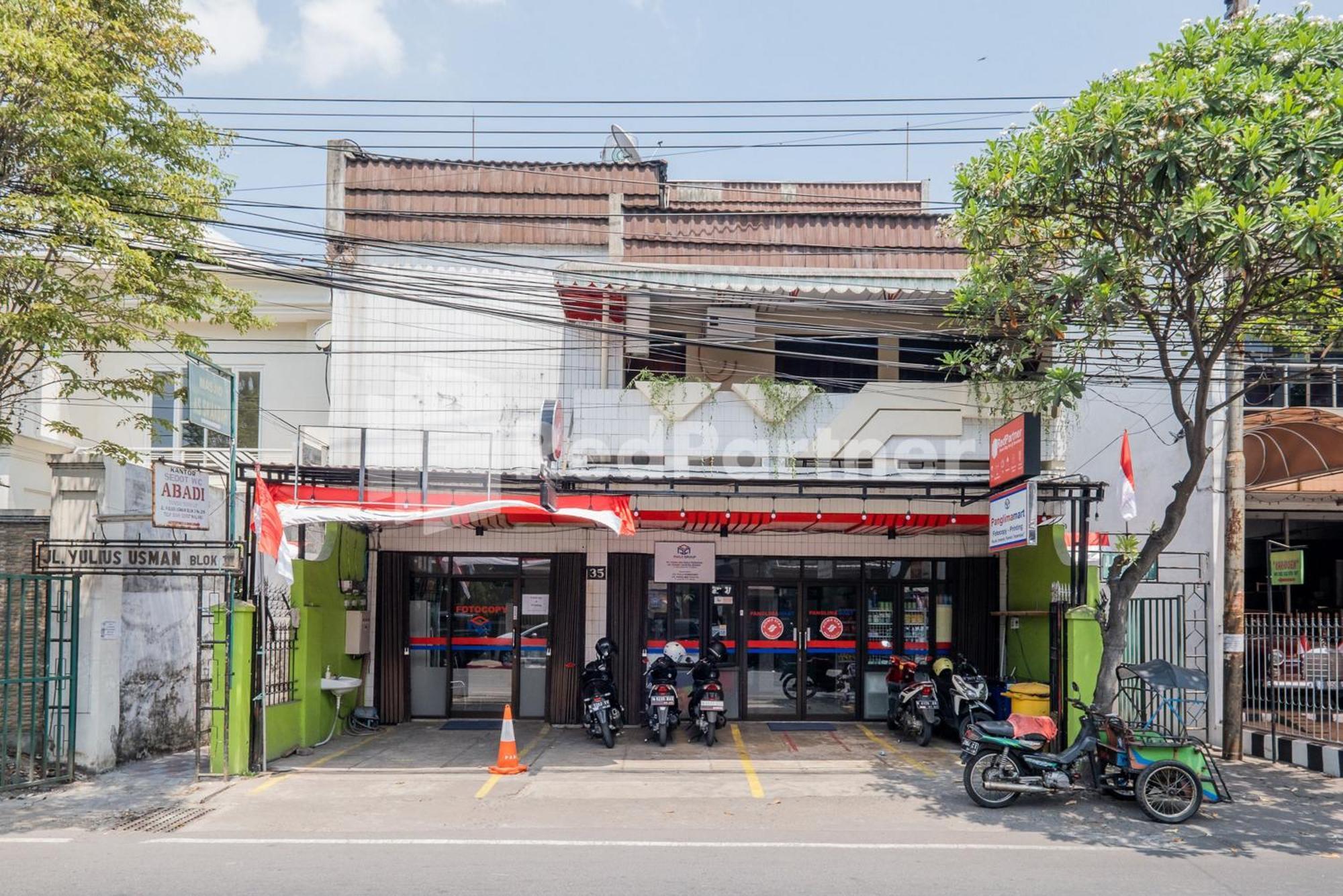 Swun Stay Inn At Sawahan Mitra Reddoorz Malang Exterior photo